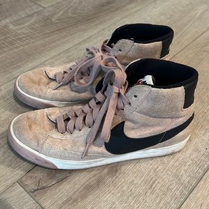 Nike Sneakers Size 8